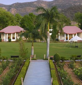 TBudget Hotels & Resorts.